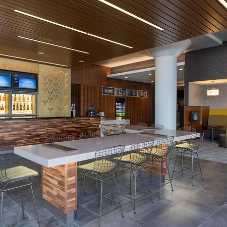 Courtyard By Marriott Waterloo Cedar Falls Extérieur photo