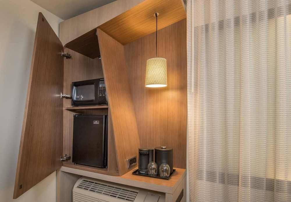 Courtyard By Marriott Waterloo Cedar Falls Extérieur photo