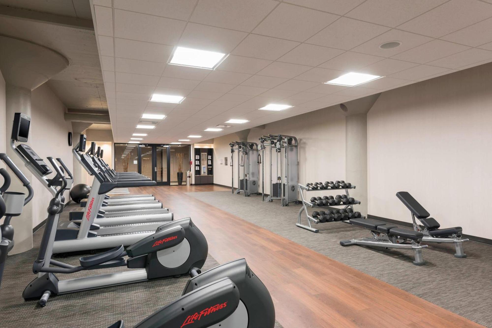 Courtyard By Marriott Waterloo Cedar Falls Extérieur photo