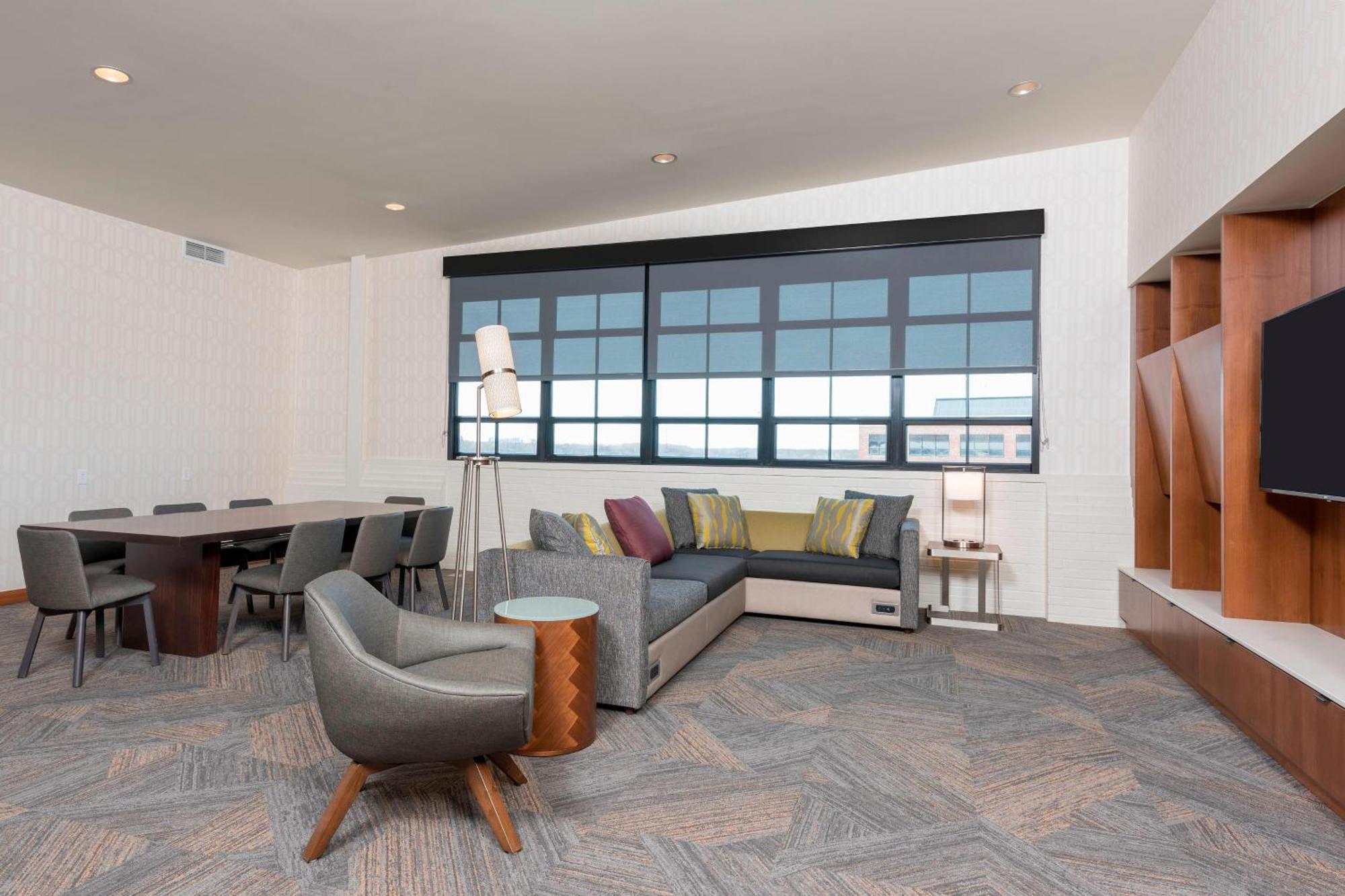 Courtyard By Marriott Waterloo Cedar Falls Extérieur photo