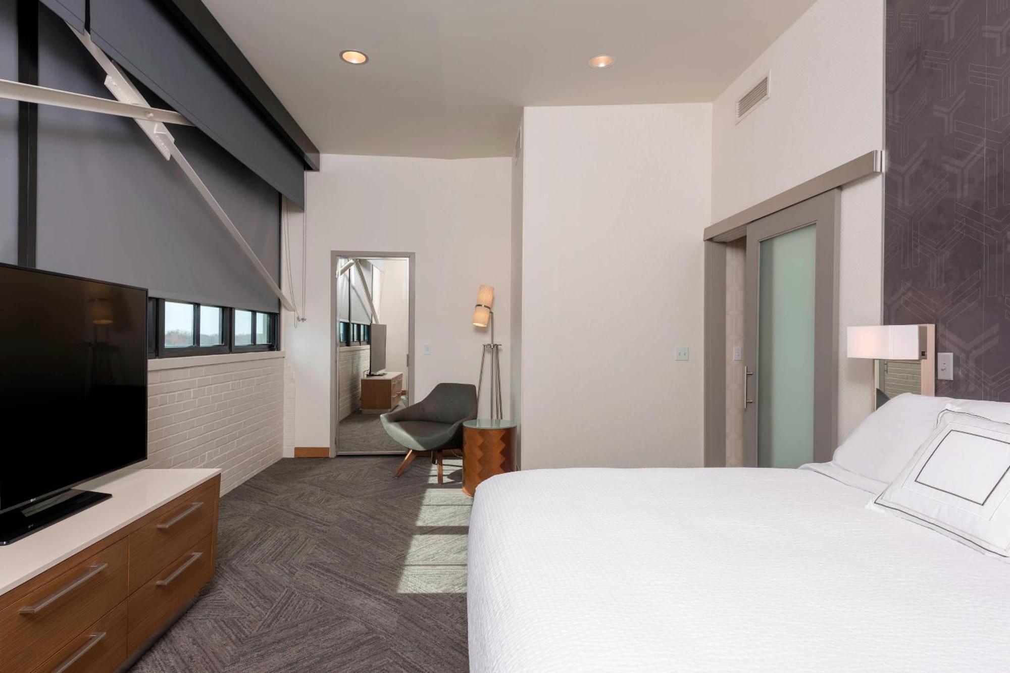 Courtyard By Marriott Waterloo Cedar Falls Extérieur photo